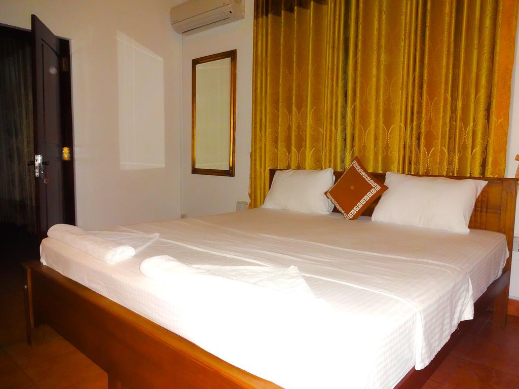 The Blue Beach Guesthouse Negombo Exteriér fotografie