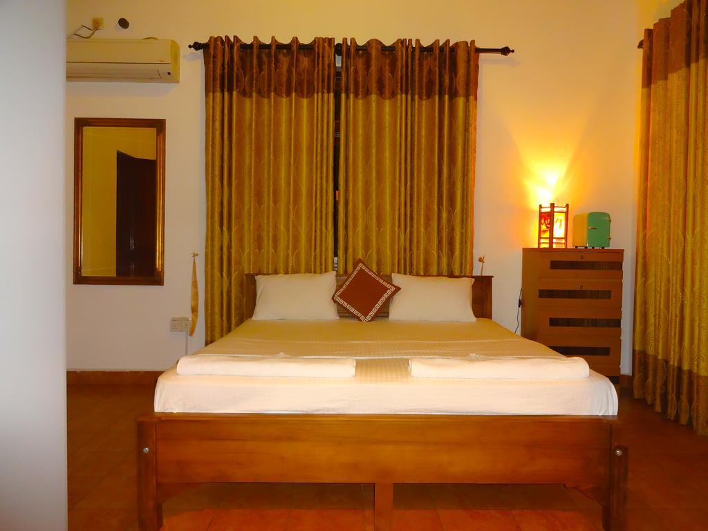 The Blue Beach Guesthouse Negombo Exteriér fotografie