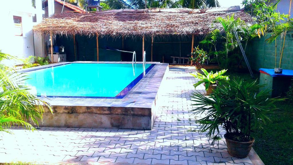 The Blue Beach Guesthouse Negombo Exteriér fotografie