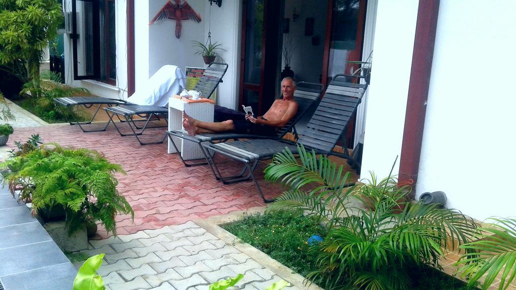 The Blue Beach Guesthouse Negombo Exteriér fotografie